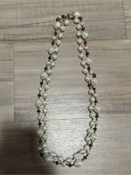 Jewelry - Classic Cream Pearl Beaded Necklace